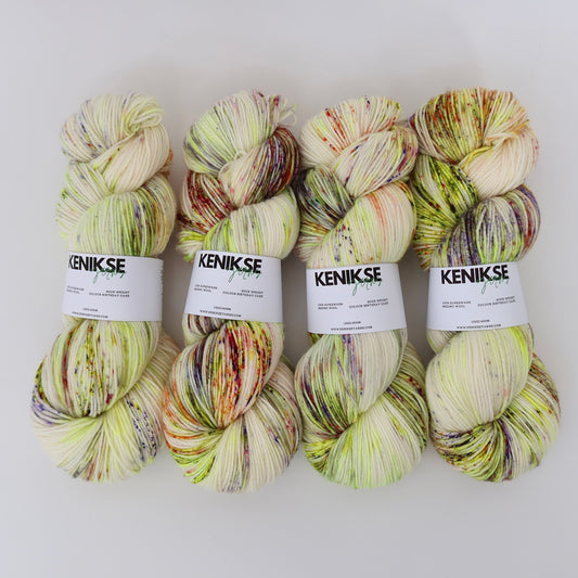 4-ply Superwash Merino Wool Yarn 100g in colour Birthday Cake