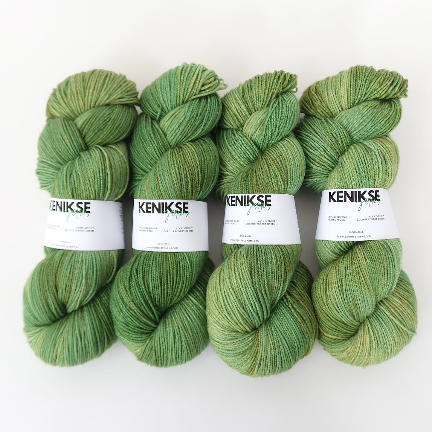 4-ply Superwash Merino Wool Yarn 100g in colour Forest Green