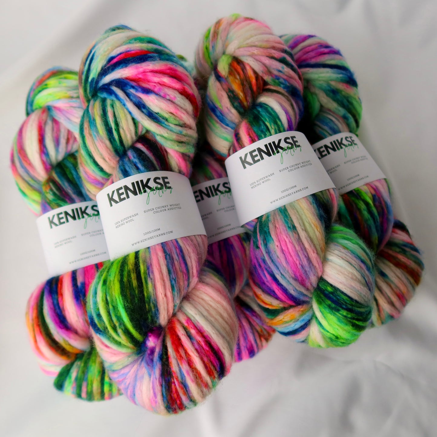 Super Chunky Superwash Merino Wool Yarn 100g in colour Addicted