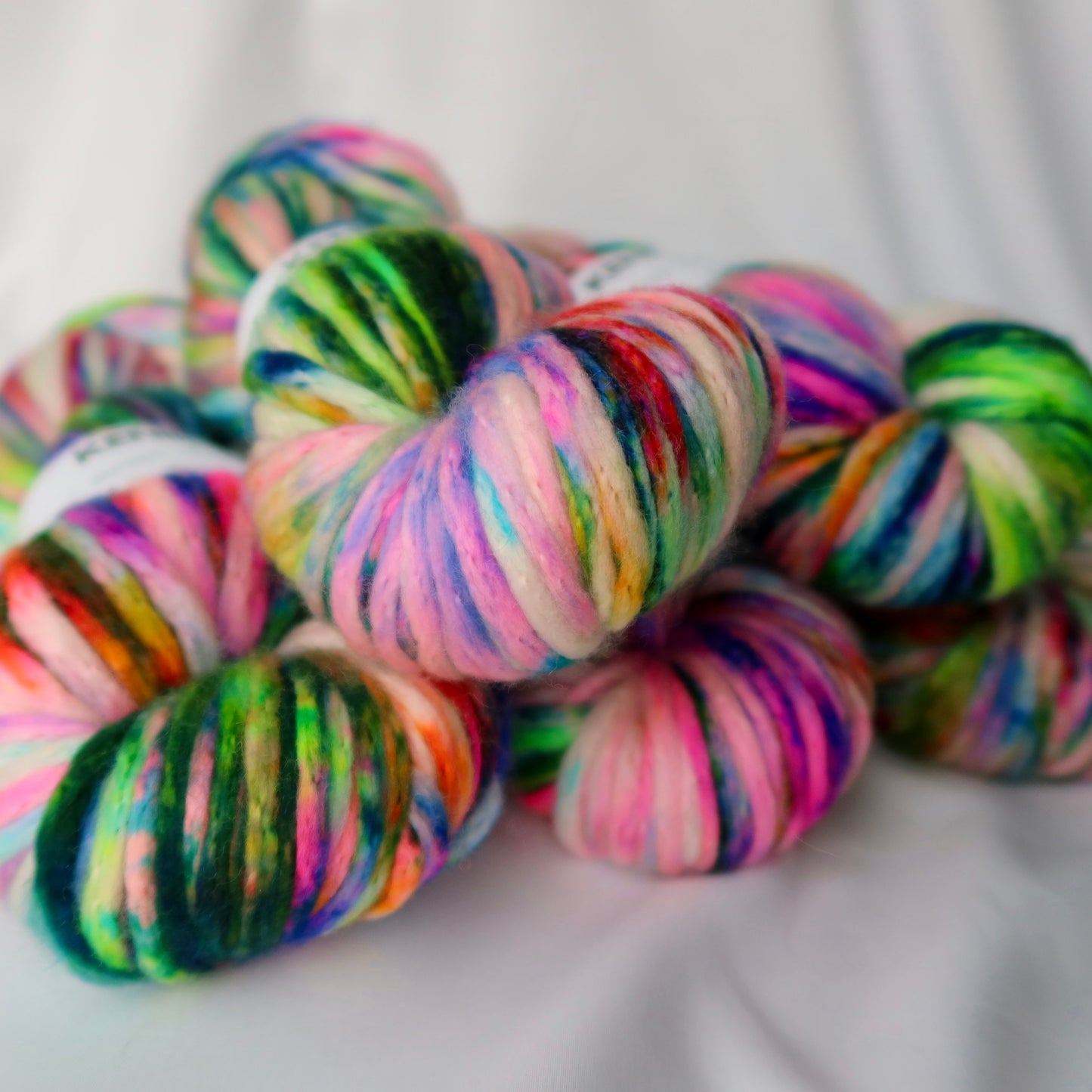 Super Chunky Superwash Merino Wool Yarn 100g in colour Addicted