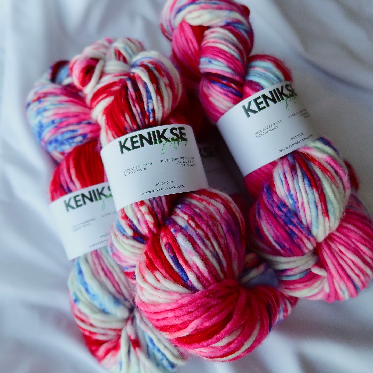 Super Chunky Superwash Merino Wool Yarn 100g in colour Be My Valentine