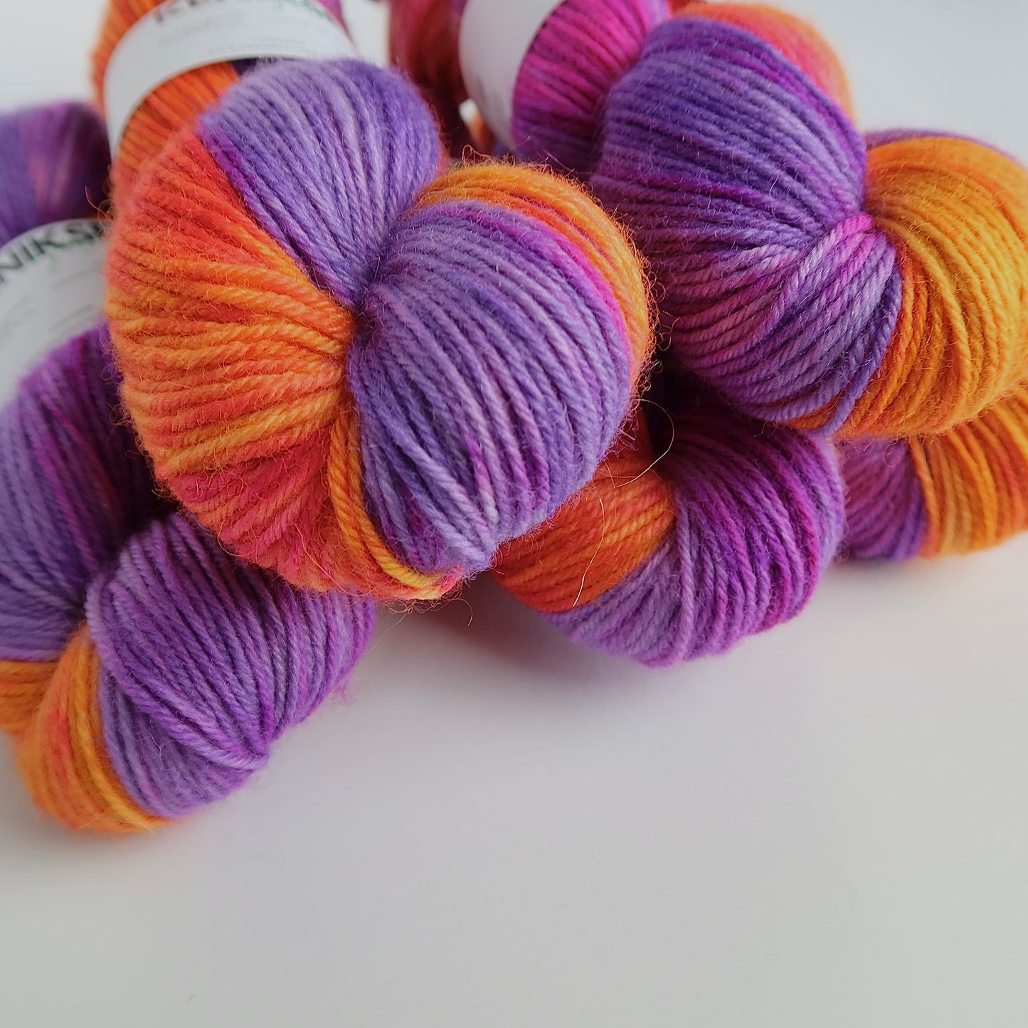 DK Superwash Bluefaced Leicester Wool Yarn 100g in colour Hot Wheels