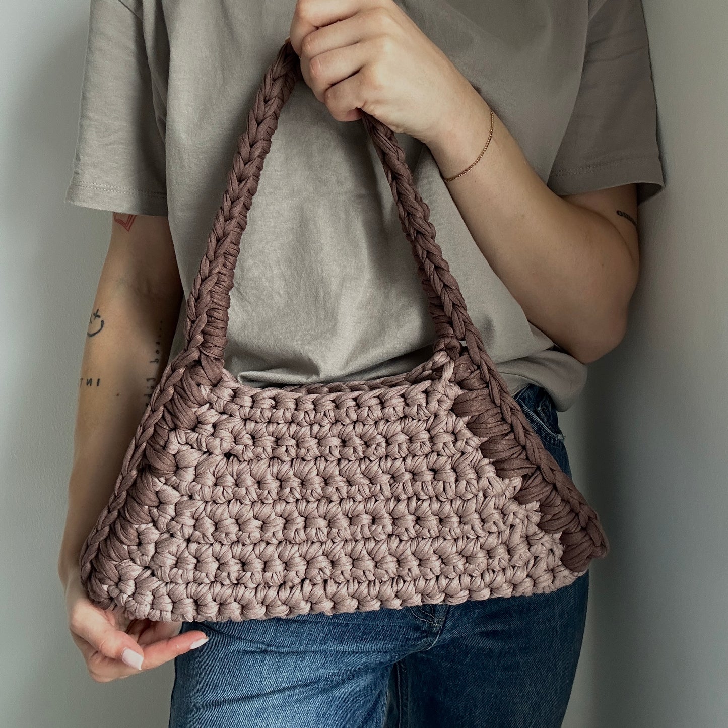 Crochet T-Shirt Yarn Handbag Pattern