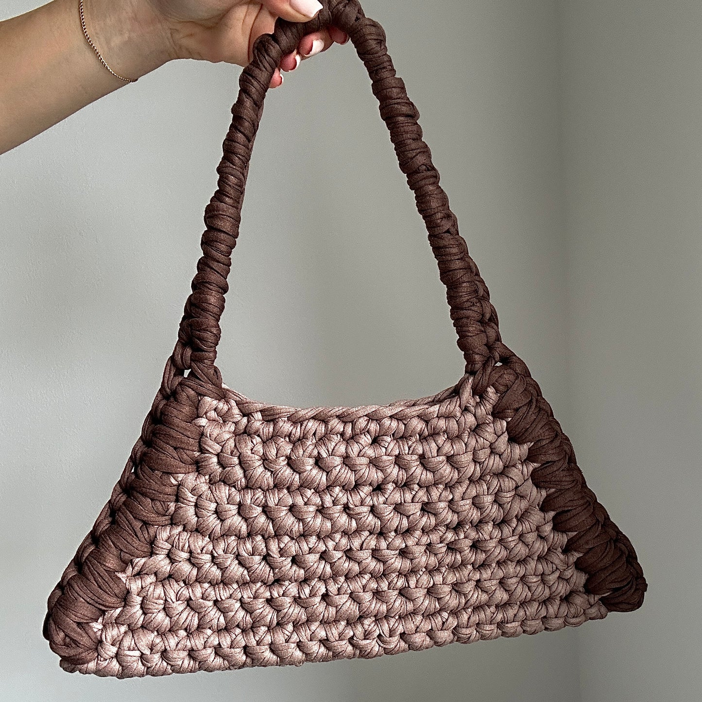 Crochet T-Shirt Yarn Handbag Pattern