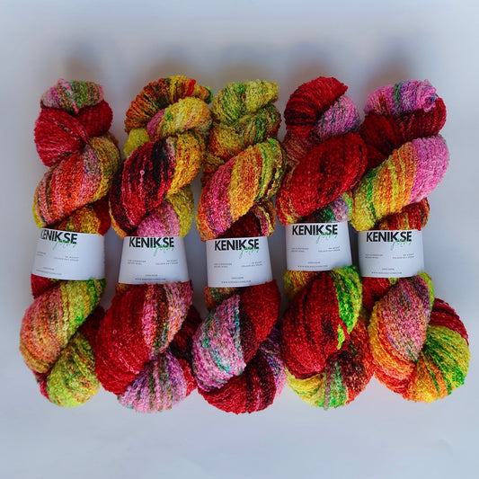 DK Superwash Merino Boucle Wool 100g in colour Day Dream