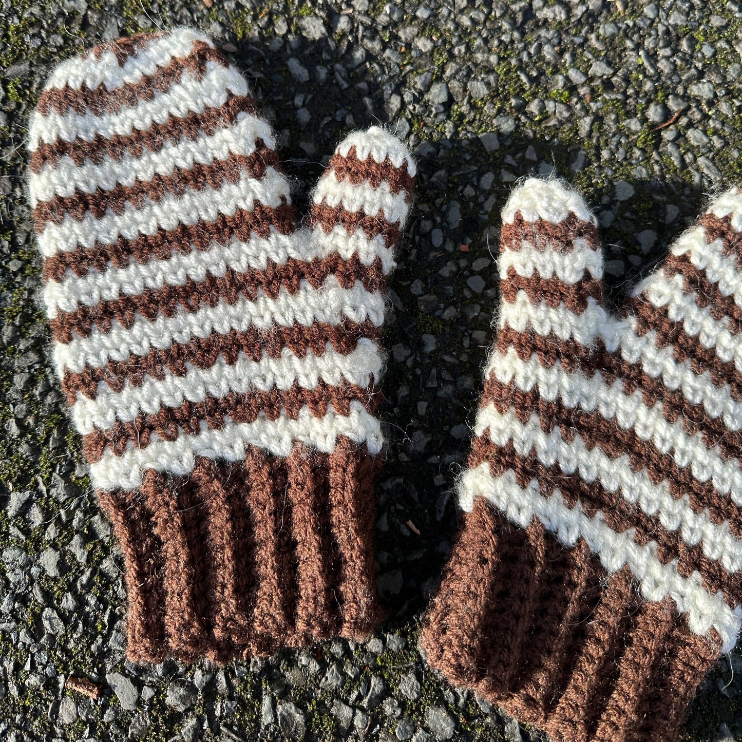 Crochet Mittens Pattern