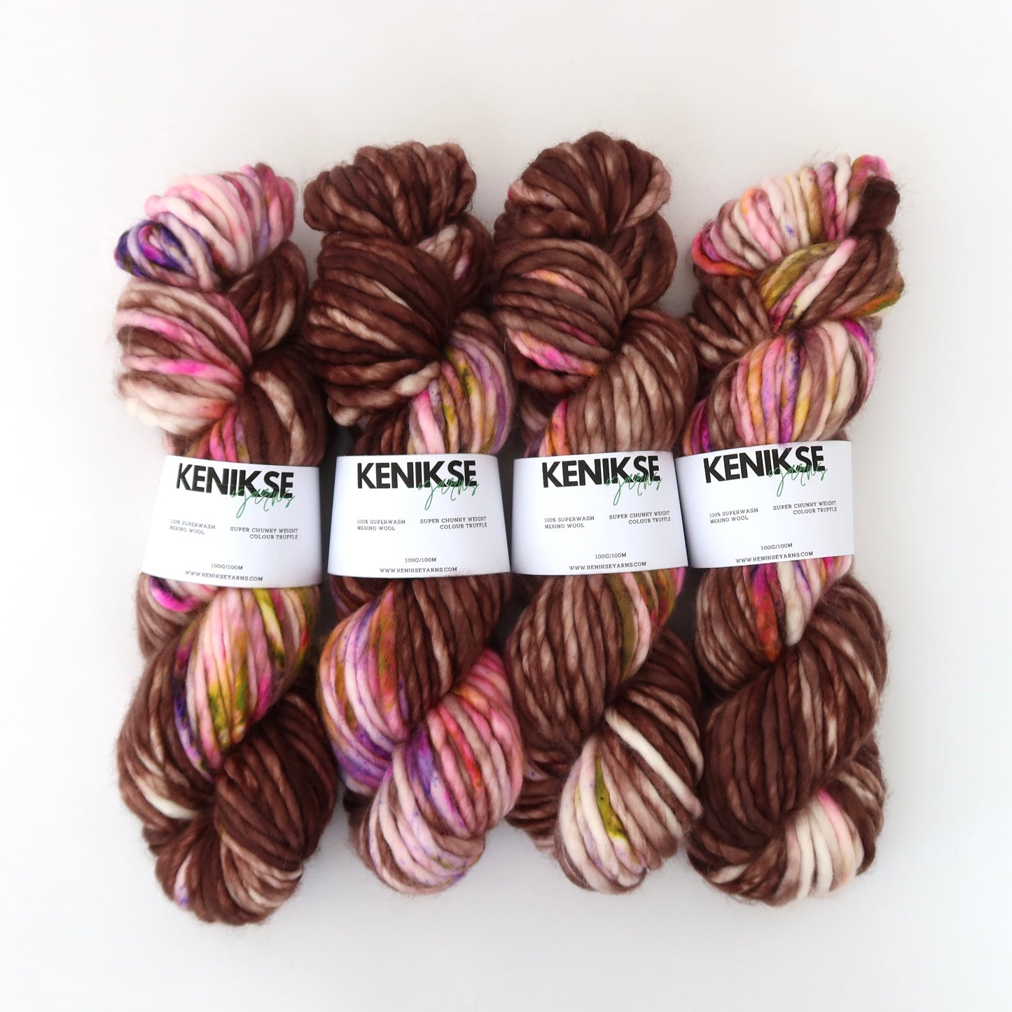 Super Chunky Superwash Merino Wool Yarn 100g in colour Truffle