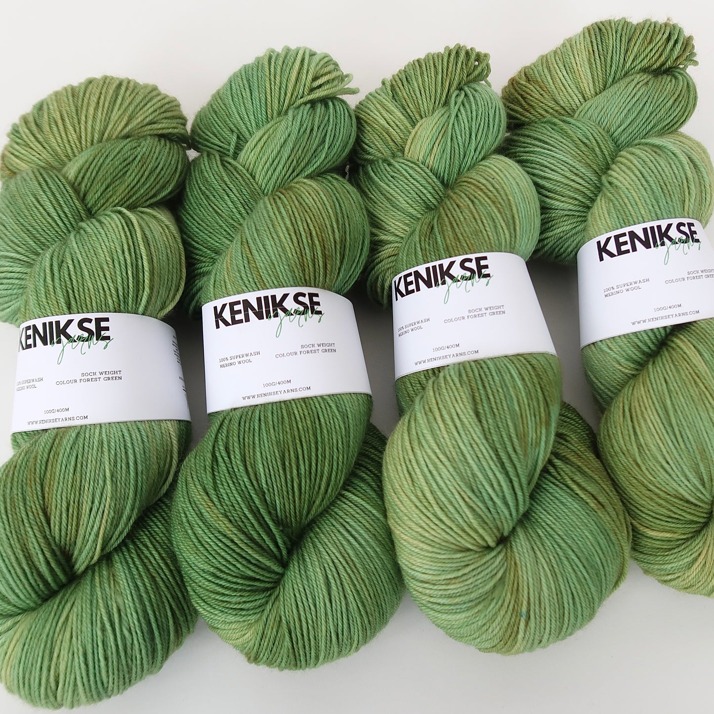 4-ply Superwash Merino Wool Yarn 100g in colour Forest Green