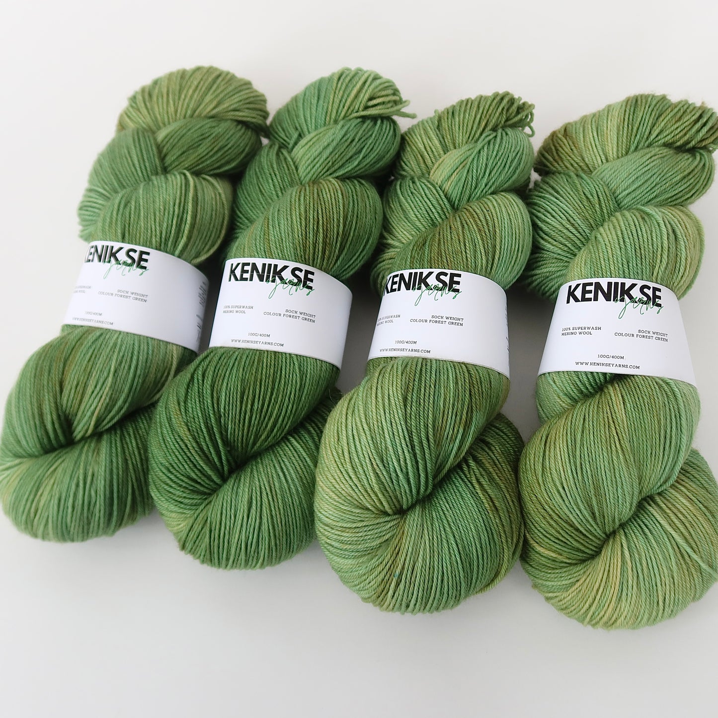 4-ply Superwash Merino Wool Yarn 100g in colour Forest Green