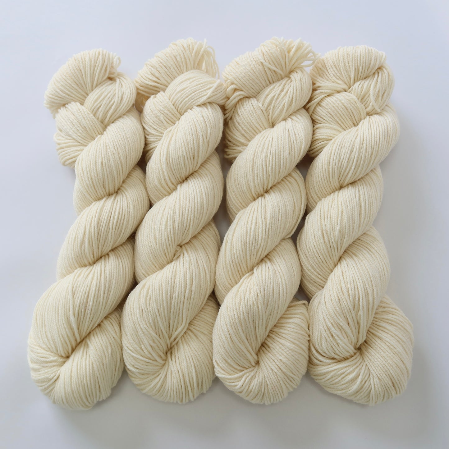 DK Superwash Bluefaced Leicester Wool and Nylon Yarn 100g undyed