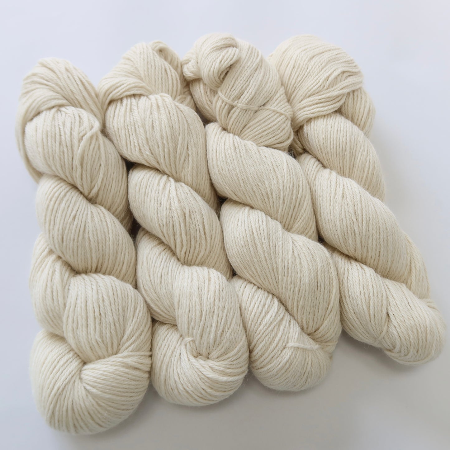DK Baby Alpaca Yarn 100g undyed