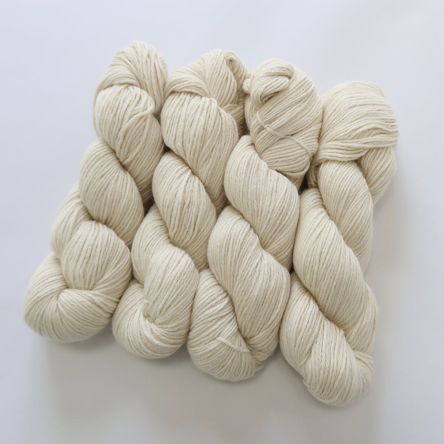 DK Baby Alpaca Yarn 100g undyed